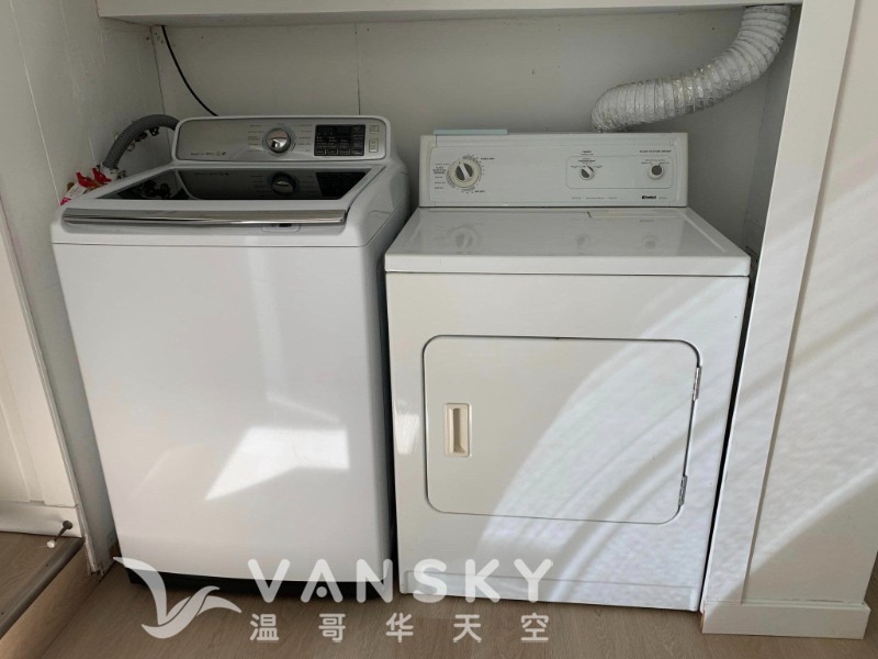 260111221209_450336671_10160588133369633_6749259619136556728_n 1.jpg